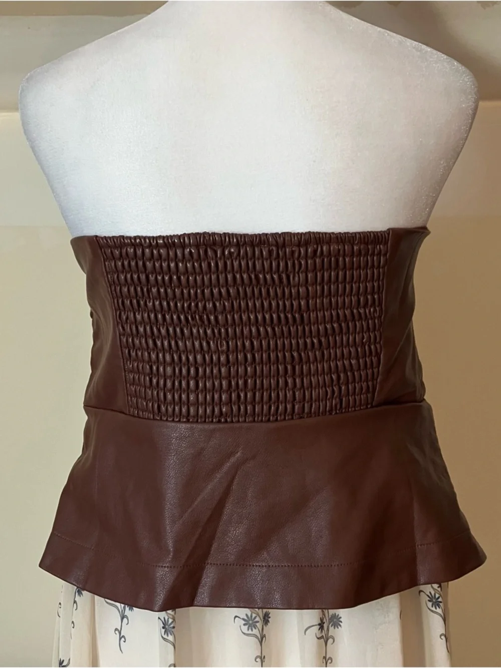 By Anthropologie Strapless Faux Leather Corset Layered Top size Large - Picture 14 of 14